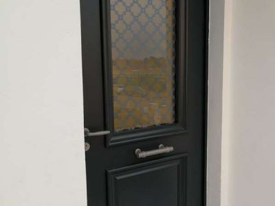 Fourniture et pose d’une porte d’entrée Bel’M en aluminium sur Le Bouscat
