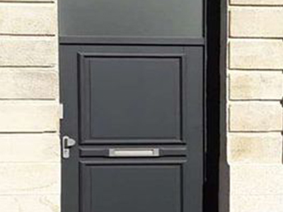 Fourniture et pose d’une porte d’entrée Bel’M en aluminium sur Bordeux centre